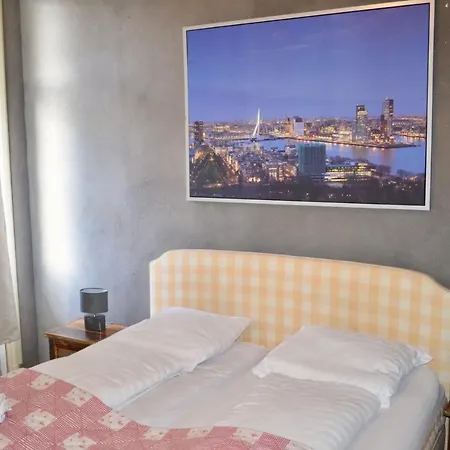 Botel Self Check Inn Apartment Rotterdam